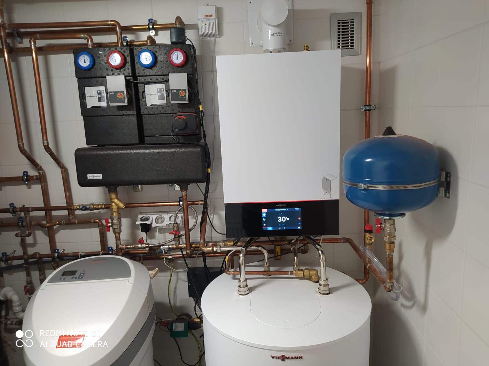 Kotłownia z dwoma jednostkami Viessmann i zasobnikiem - TOMEX