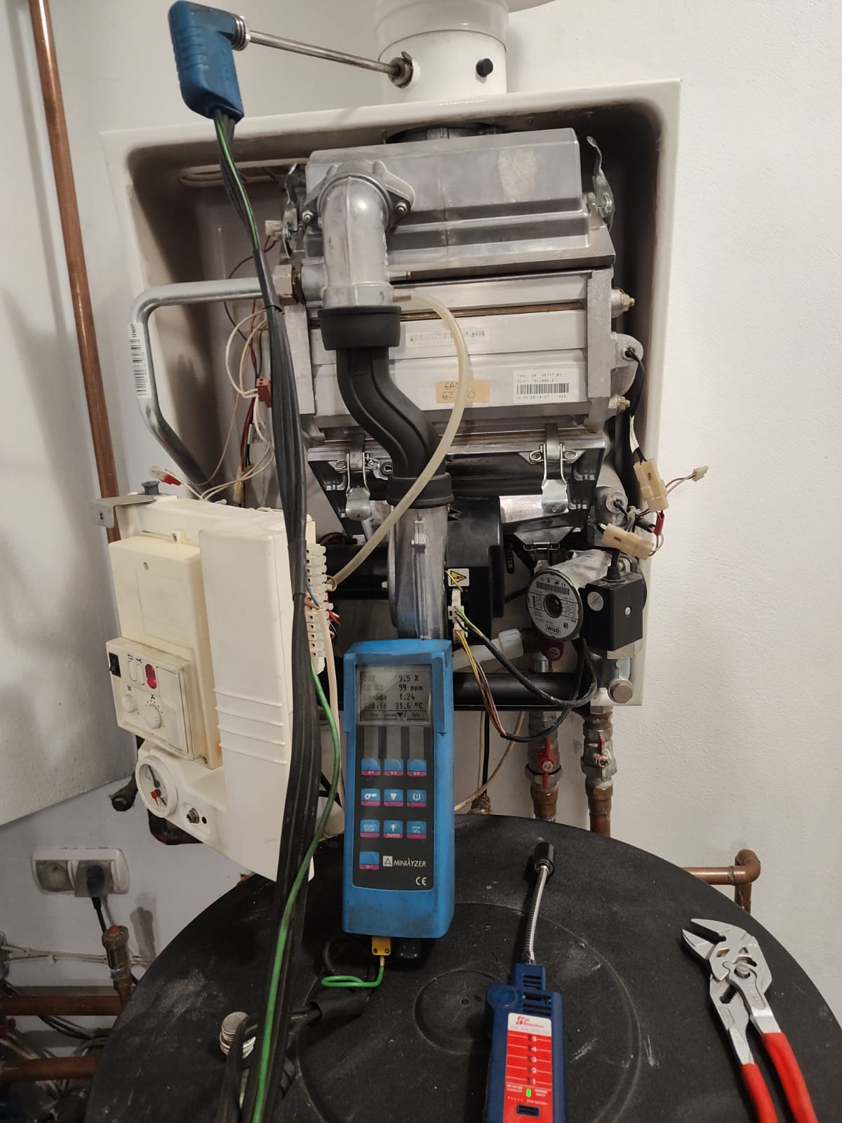 Serwis kotła gazowego z analizatorem spalin - TOMEX